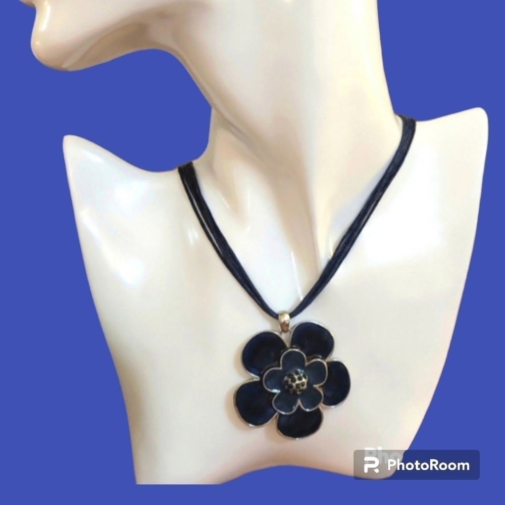 330 Y2k Blue Enamel Metal Flower Pendant Ribbon Necklace 12$